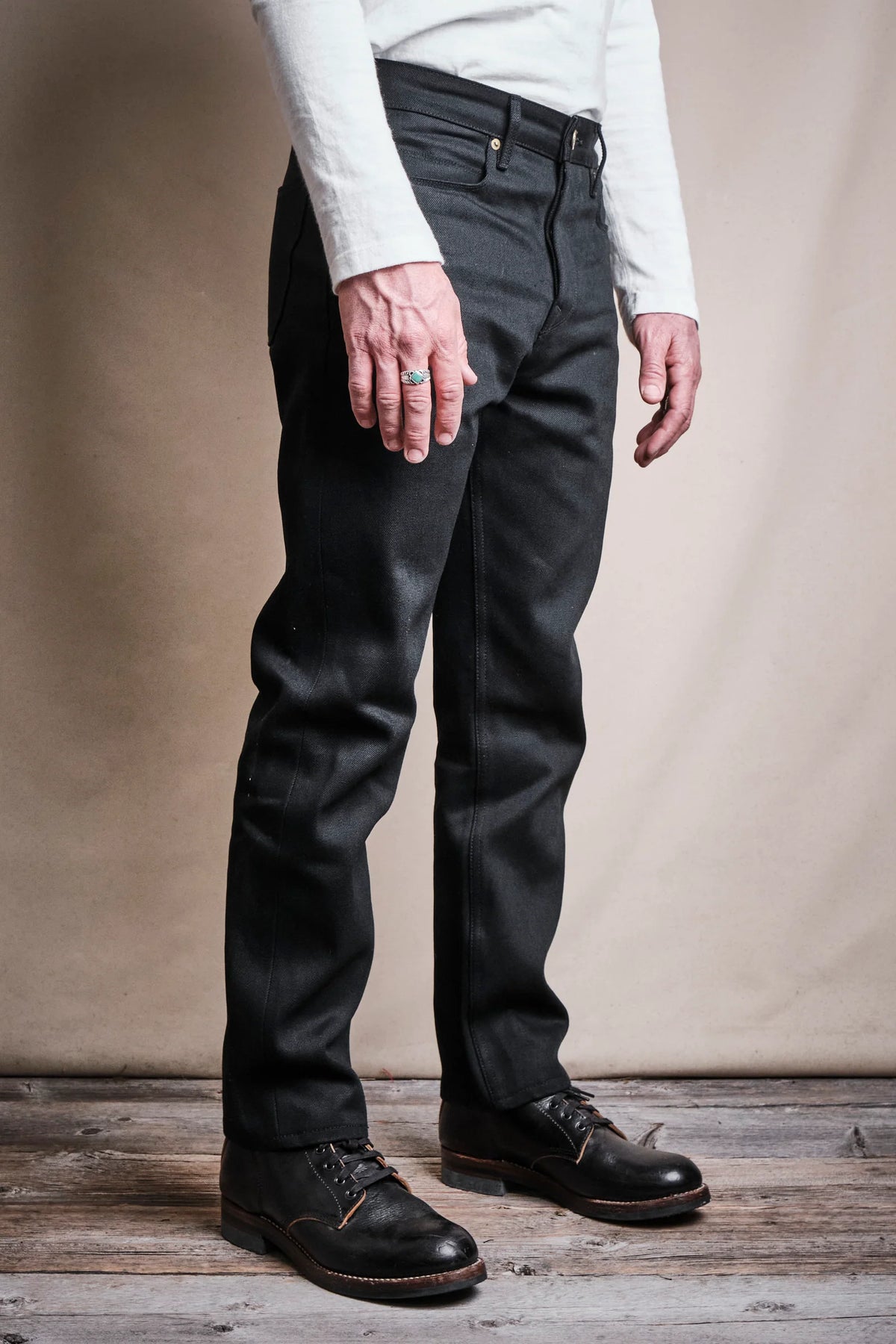 Mortar Chino in Black
